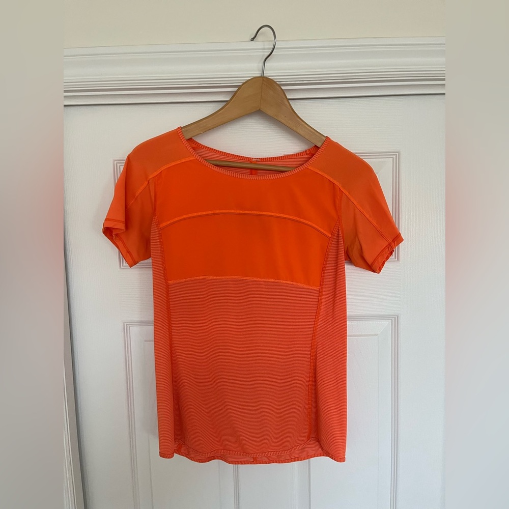 Lululemon work out shirt